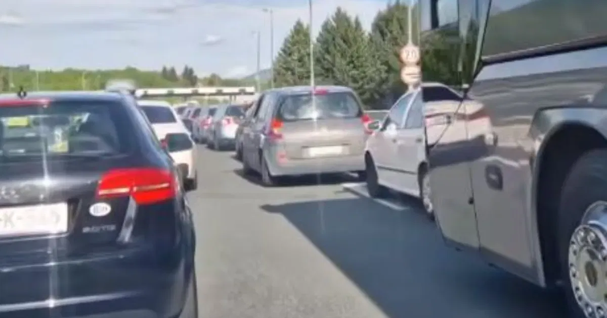 Na Autoputu Prema Jugu Formirane Duge Kolone Vozila