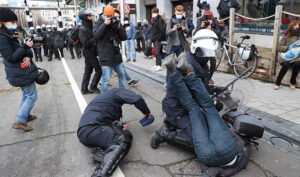 Stotine uhapšenih na protestima protiv vladinih mjera u Briselu