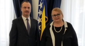 Turković sa ambasadorom Ukrajine: Izuzeti ikonu i utvrditi sve okolnosti