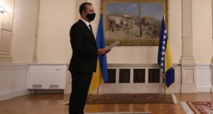 Ukrajinski ambasador doputovao u Sarajevo, razgovarat će se o aferi “Ikona”