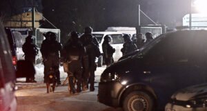 Policija iznijela detalje: Više od 2.000 osoba učestvovalo u incidentu u Blažuju