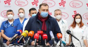 Dodika po izlasku iz bolnice upitali za ikonu: Javno ću je vratiti