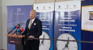Britanska ambasada u BiH podržala projekat “Vodič – suđenje u razumnom roku”