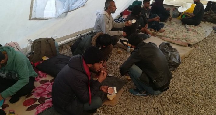 Oružane snage BiH montiraju vojne šatore u migrantskom kampu “Lipa”
