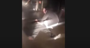 U Bihaću izboden 36-godišnji muškarac, policija privela tri osobe (VIDEO)
