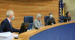 Parlament BiH će zasjedati zbog nabavke vakcina, Mektić tražio prekid “besmislene sjednice”