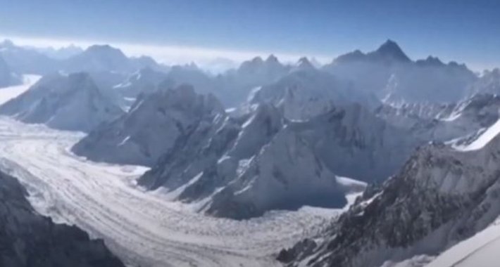 Tim nepalskih planinara postao prvi koji se zimi popeo na vrh K2