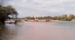 Federalna vodna inspekcija zaustavila nezakonito vađenje šljunka iz rijeke Save