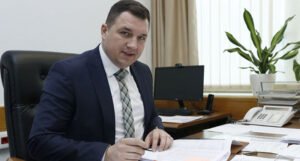 Tegeltija smijenio ministra za ljudska prava i izbjeglice Miloša Lučića