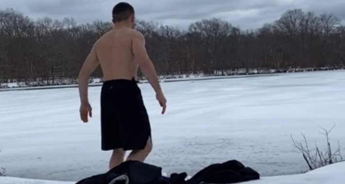UFC-ov borac skočio na glavu u zaleđeno jezero i završio u bolnici