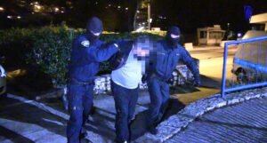 Policijska akcija u dolini Neretve, uhapšen carinik koji je propuštao kontejnere s kokainom