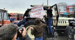 Poljoprivrednici najavili blokadu graničnih prijelaza: Uvozni lobi jači od države