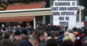 Veliki protest u Zagrebu, hiljade demonstranata traže da im se dozvoli rad (FOTO)