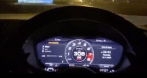 Mladić divljao na autoputu vozeći 300 km/h i snimak objavio na internetu