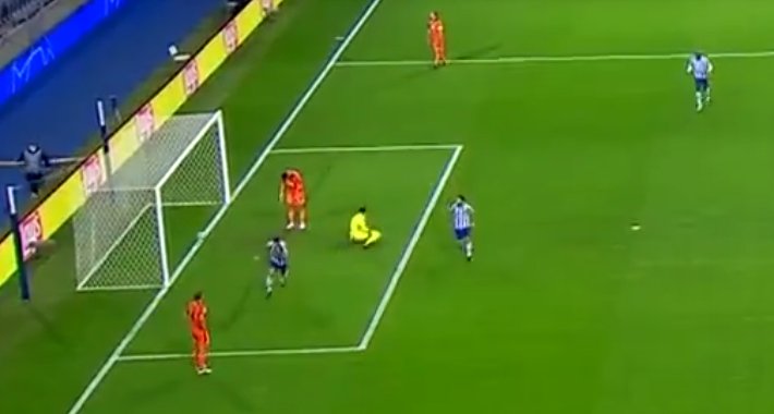 Nevjerovatna greška igrača Juventusa nakon koje je Porto poveo već u 2. minuti (VIDEO)
