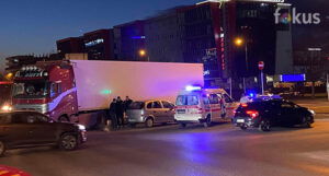 Sudar kamiona i automobila u Sarajevu, stvorene velike kolone (FOTO)