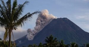 Ponovo eruptirao vulkan koji je 2010. godine usmrtio 347 osoba (VIDEO)