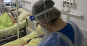 Ne jenjava pritisak na bolnice u SBK-u: Premještamo petog pacijenta danas za KCUS