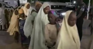 Otmičari oslobodili svih 279 djevojčica otetih iz škole (VIDEO)