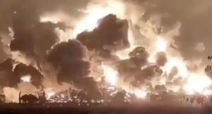 Ogroman požar u rafineriji nafte, evakuirano 950 ljudi, ima i povrijeđenih (VIDEO)