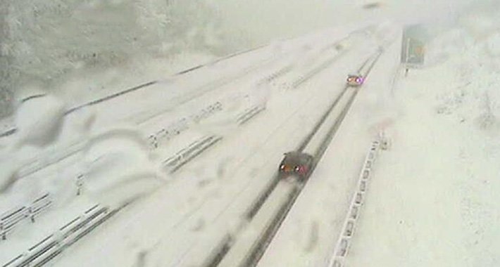 Snijeg zatrpao hrvatske autoputeve, desilo se nekoliko saobraćajnih nesreća