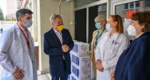 Ambasador Satller uručio Općoj bolnici vrijednu donaciju