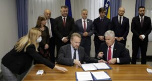 Iz Delegacije EU u BiH razbili dilemu: Zašto sastanak sa Izetbegovićem, Dodikom i Čovićem?