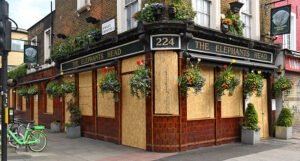 Više od 2.000 pubova u Velikoj Britaniji nije preživjelo pandemiju