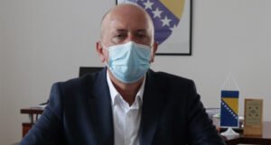 Jusufović demantovao Sebiju Izetbegović: Nijedan respirator od FUCZ-a nije bio priključen na pacijenta