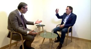Objavljen kompletan intervju Hadžifejzovića s Vučićem (VIDEO)