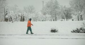 Snijeg i minusi “okovali” region, u Sloveniji rekordno niske temperature