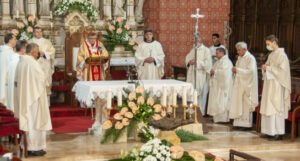 Kardinal Puljić: Želimo u ovom Uskrsu prepoznati dostojanstvo života