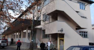 Policija u Domu zdravlja Prijedor prikuplja dokaze o propalim vakcinama