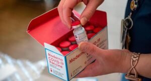 Švedska i Danska pauzirale upotrebu vakcine Moderna za mlađe osobe