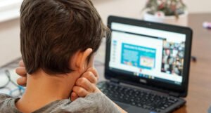 Posljedice online nastave: Djeca gube želju za učenjem i osjećaju stres roditelja