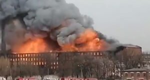 Požar guta ogromnu fabriku tekstila, gori više od 4.000 kvadratnih metara (VIDEO)