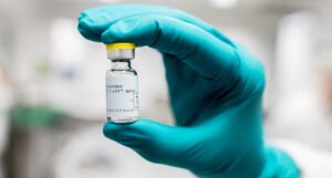 Kompanija Johnson&Johnson počela testiranje vakcine na tinejdžerima