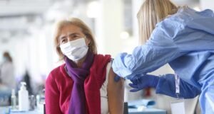 Hrvatski ministar: Možda omogućimo vakcinisanje svakome ko dođe, da ne propadnu doze
