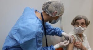 Akademik Osman Sinanović: Vakcinisanjem pomažemo sebi, ali i drugima
