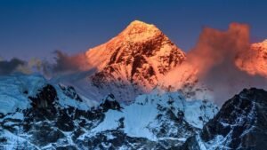 Švicarski i američki planinari prve žrtve ovogodišnjeg uspona na Mount Everest