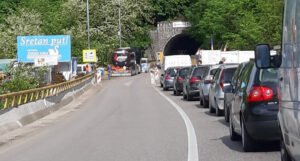 Kažu bolje je za građane: Ništa od dvosmjernog saobraćaja kroz tunel Crnaja od 1. juna