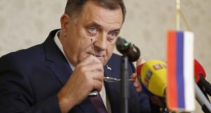 Kukić: Dodik je zbog svojih interesa spreman staviti i fes na glavu