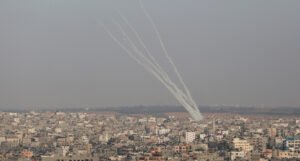 SAD poručile: Raketni napadi na Izrael neprihvatljiva eskalacija