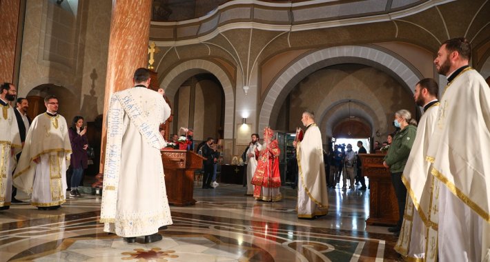 Liturgija u Sarajevu: Neka praznik vaskrsenja Hristova bude praznik novog života i nove nade