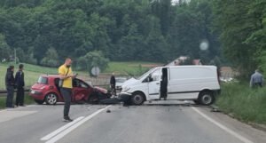 Nesreća na M-17, saobraćaj obustavljen, ogromne kolone na granicama s Hrvatskom