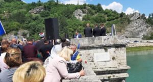 Obilježena godišnjica zločina u Višegradu: 3.000 ruža za 3.000 života