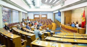 Tajanstveni glas u ponedjeljak odlučuje o sudbini crnogorske vlade