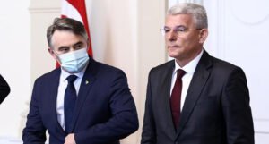 Zajedničko saopćenje Komšića i Džaferovića: Šta je cilj srbijanskih vlasti?