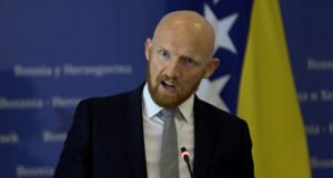 Britanska ambasada: Nema legalnog načina za jednostrano povlačenje iz Oružanih snaga BiH