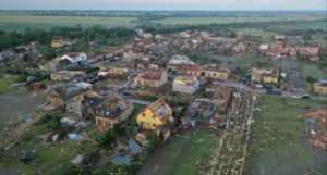 Snimke dronom pokazuju zastrašujuću pustoš koju je ostavio tornado u Češkoj